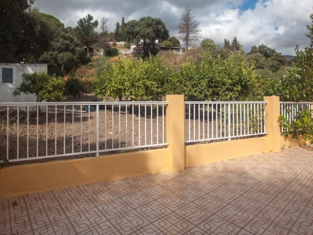Villa avec 3 Chambres  à Estepona