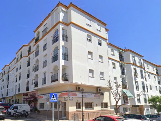 Appartement avec 3 Chambres  à Estepona