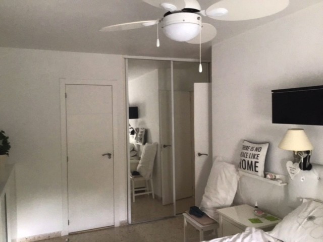 Appartement avec 3 Chambres  à Estepona