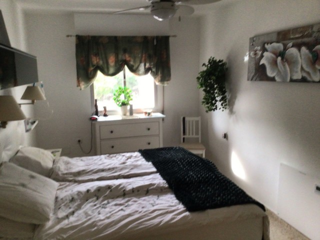Appartement avec 3 Chambres  à Estepona
