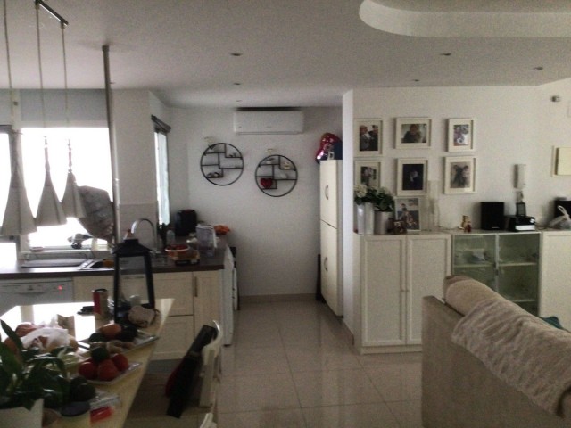 Appartement avec 3 Chambres  à Estepona
