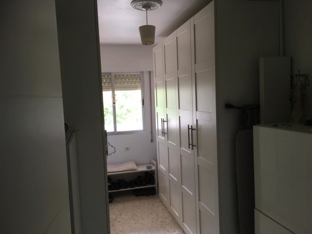 Appartement avec 3 Chambres  à Estepona