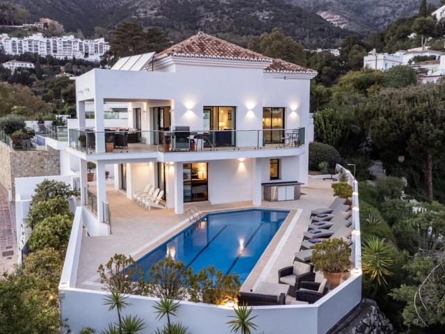 3 Bedrooms Villa in Mijas