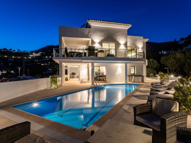3 Bedrooms Villa in Mijas