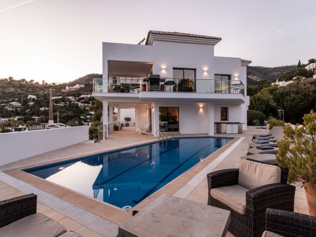 3 Bedrooms Villa in Mijas