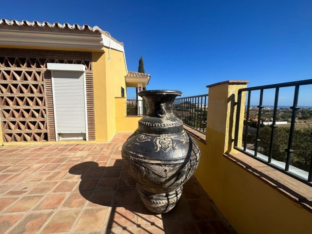 4 Bedrooms Villa in Mijas Costa