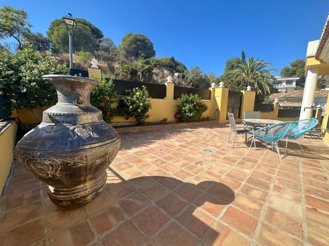 4 Bedrooms Villa in Mijas Costa
