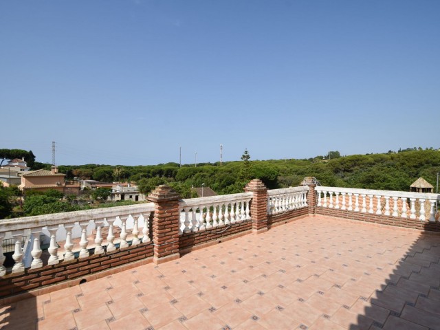 Villa con 5 Dormitorios  en El Rosario