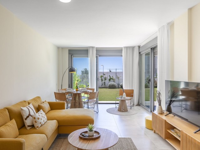 Apartamento con 2 Dormitorios  en Selwo