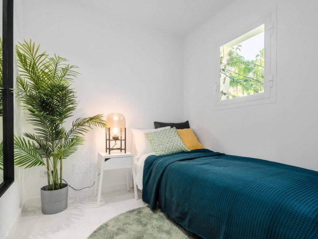 Apartamento con 3 Dormitorios  en Benahavís