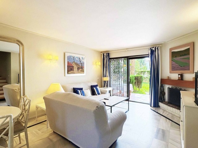 Apartamento con 2 Dormitorios  en Las Chapas