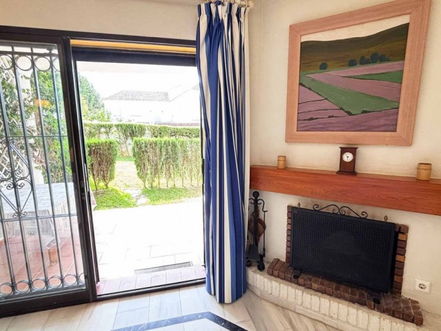 Apartamento con 2 Dormitorios  en Las Chapas
