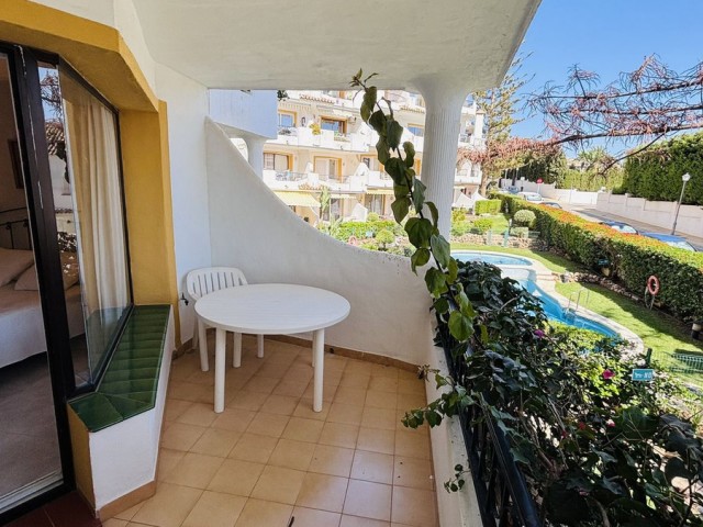 Apartamento con 2 Dormitorios  en Las Chapas