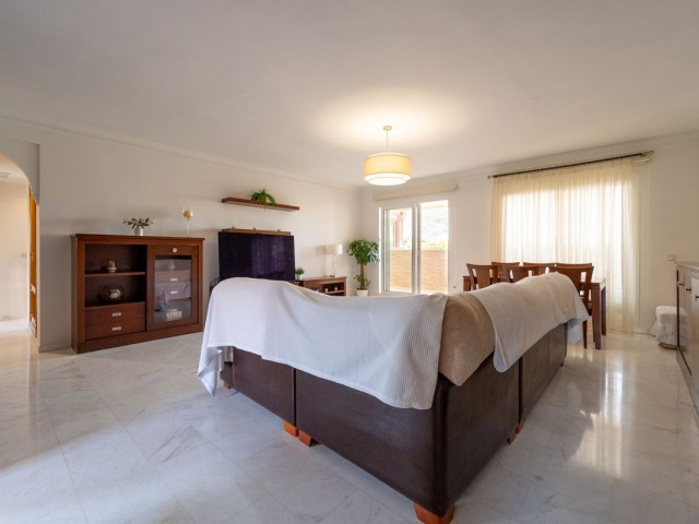 Penthouse avec 3 Chambres  à Torrequebrada