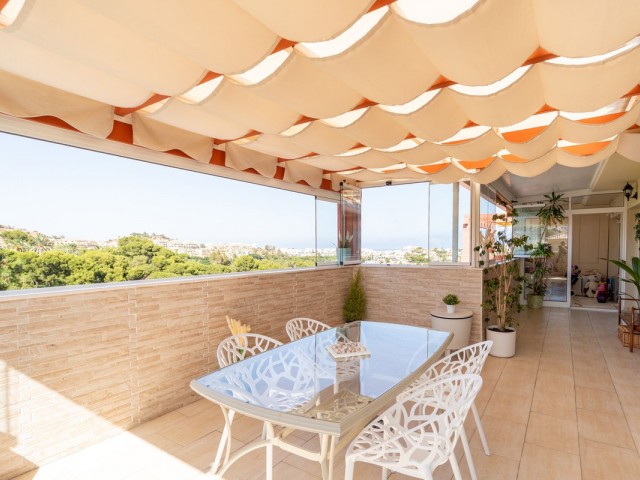 Penthouse avec 3 Chambres  à Torrequebrada