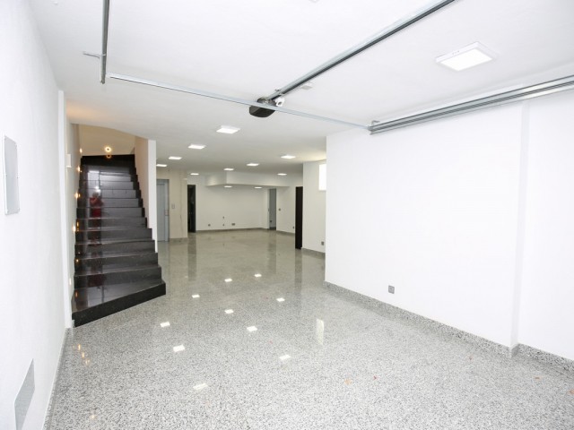 5 Bedrooms Townhouse in Nueva Andalucía