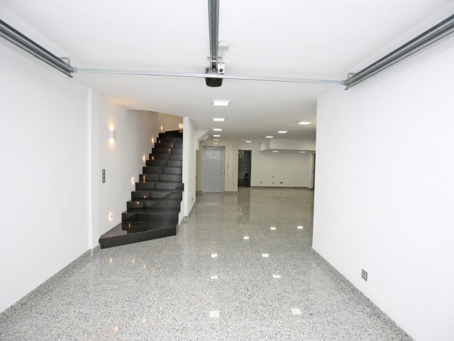 5 Bedrooms Townhouse in Nueva Andalucía