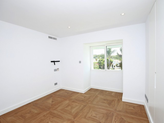 5 Bedrooms Townhouse in Nueva Andalucía