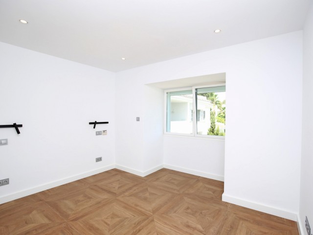 5 Bedrooms Townhouse in Nueva Andalucía