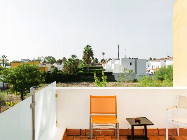 5 Bedrooms Townhouse in Nueva Andalucía