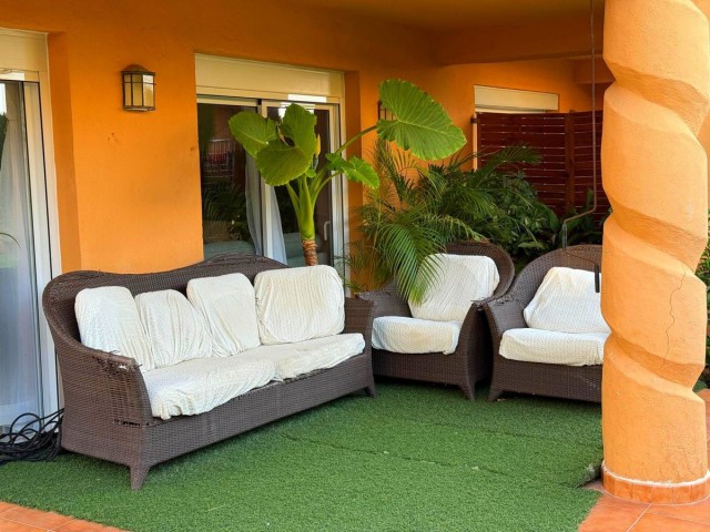 Appartement avec 4 Chambres  à Calahonda