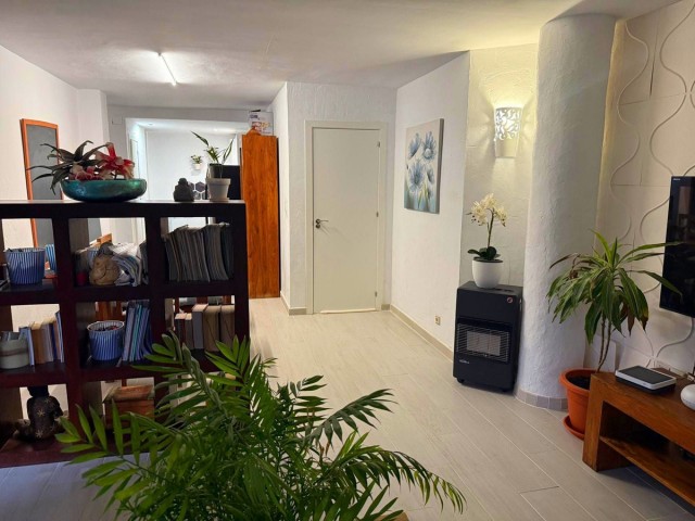 Appartement avec 4 Chambres  à Calahonda