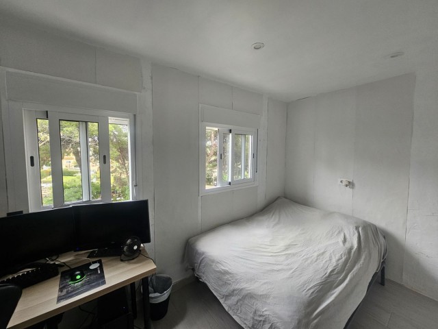 Appartement avec 4 Chambres  à Calahonda