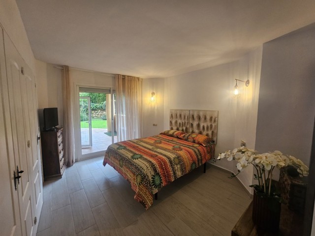 Appartement avec 4 Chambres  à Calahonda