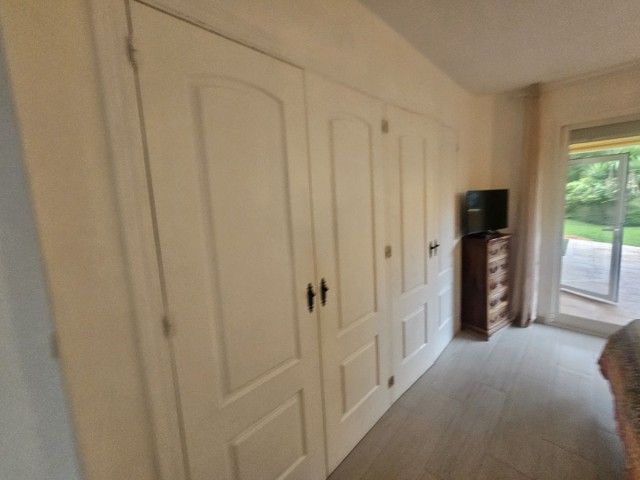 Appartement avec 4 Chambres  à Calahonda