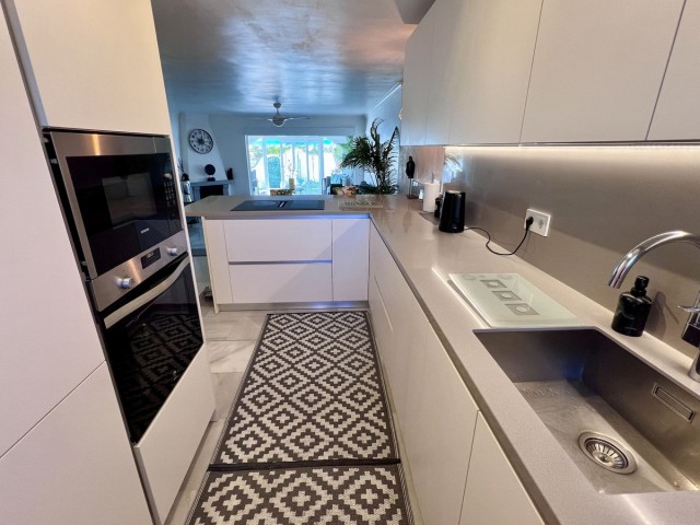 3 Slaapkamer Rijtjeshuis in El Paraiso