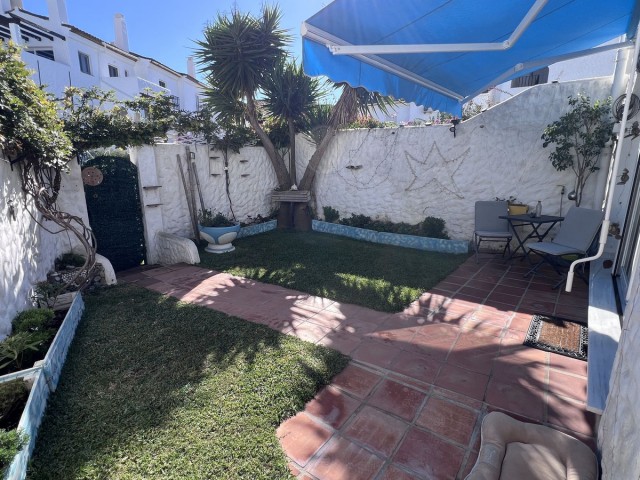 3 Slaapkamer Rijtjeshuis in El Paraiso