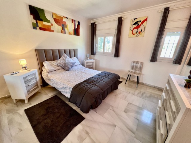 3 Slaapkamer Rijtjeshuis in El Paraiso