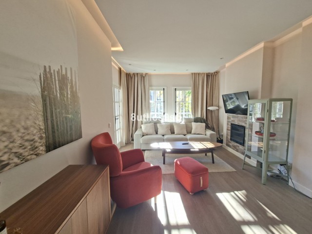 3 Bedrooms Apartment in Nueva Andalucía