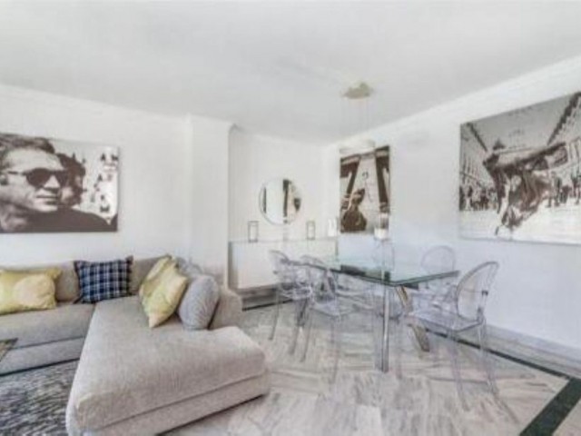 2 Bedrooms Apartment in Nueva Andalucía