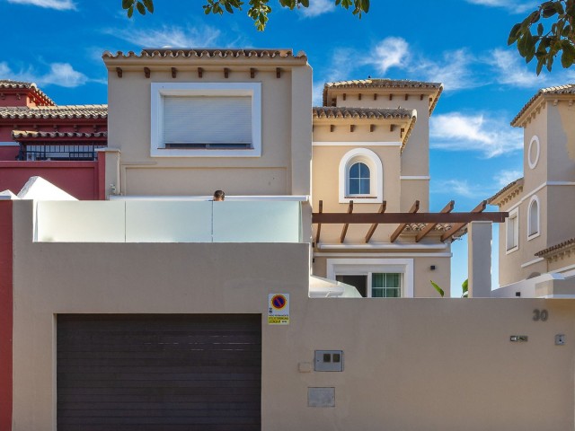 6 Soveroms Villa i Torremolinos