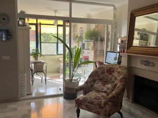 3 Bedrooms Apartment in Nueva Andalucía