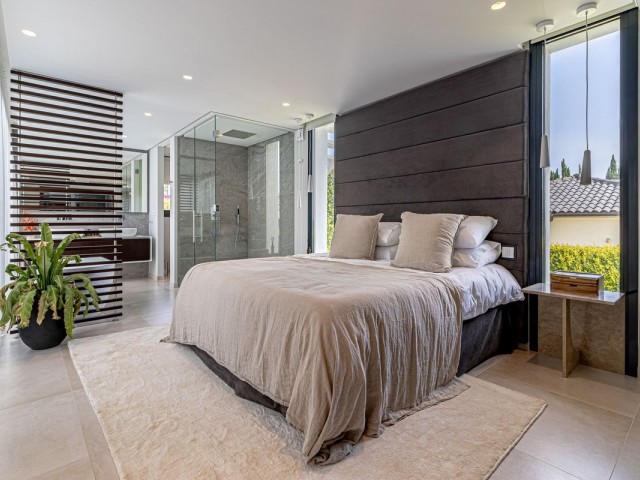 Villa avec 6 Chambres  à Nueva Andalucía