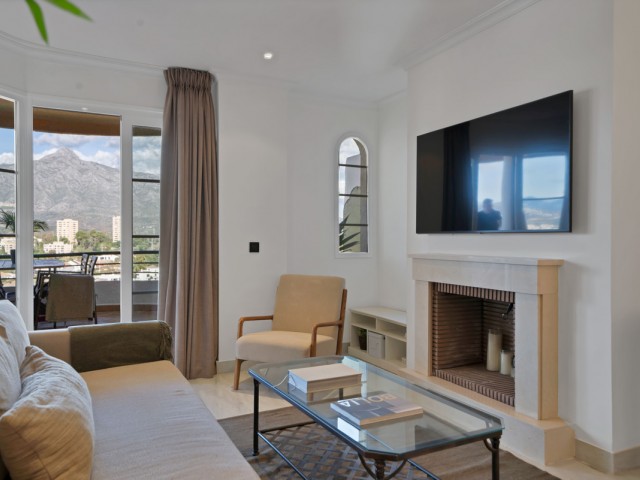 2 Bedrooms Apartment in Nueva Andalucía