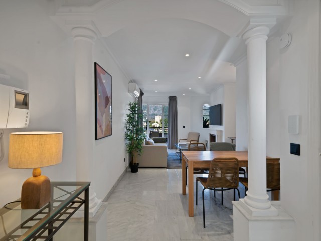 2 Bedrooms Apartment in Nueva Andalucía