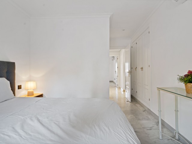 2 Bedrooms Apartment in Nueva Andalucía