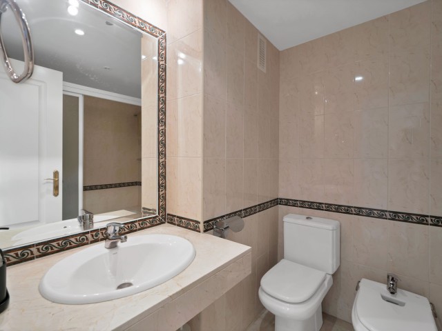 2 Bedrooms Apartment in Nueva Andalucía