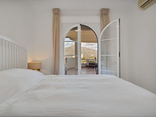 2 Bedrooms Apartment in Nueva Andalucía