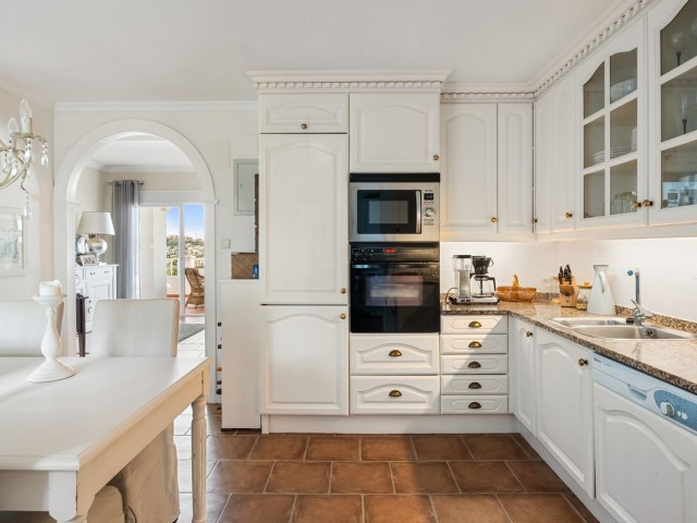 Maison mitoyenne avec 3 Chambres  à Nueva Andalucía