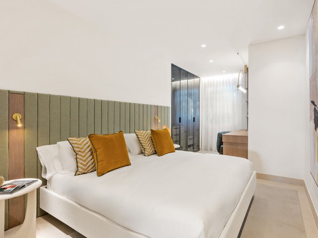 4 Soveroms Leilighet i Estepona