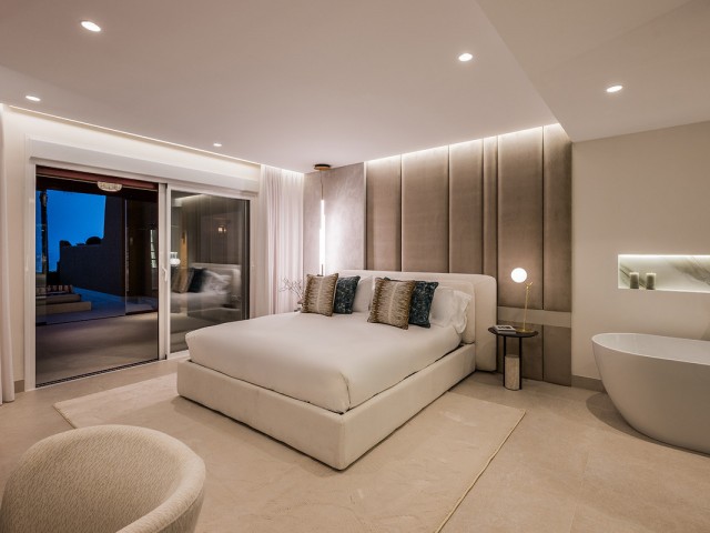 4 Soveroms Leilighet i Estepona