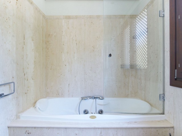 3 Soveroms Leilighet i Estepona