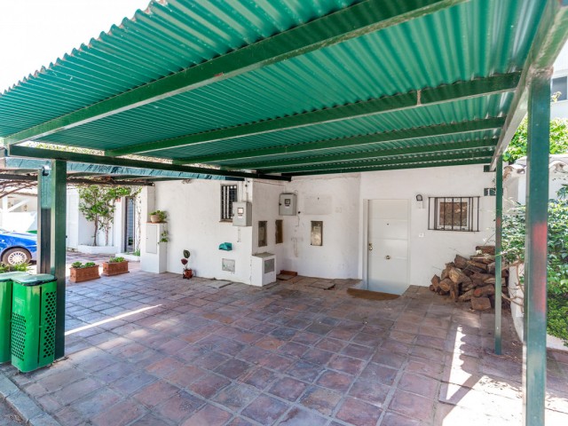 Maison mitoyenne avec 2 Chambres  à Nueva Andalucía