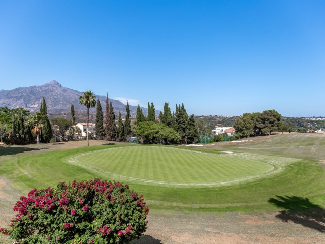 Maison mitoyenne avec 2 Chambres  à Nueva Andalucía