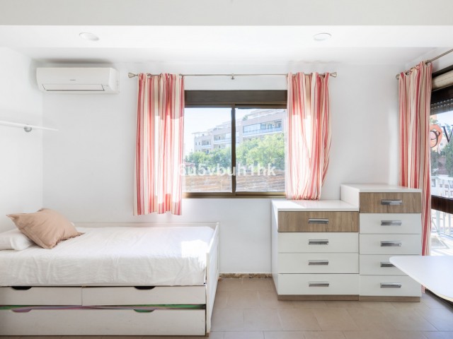 5 Soveroms Villa i Torremolinos