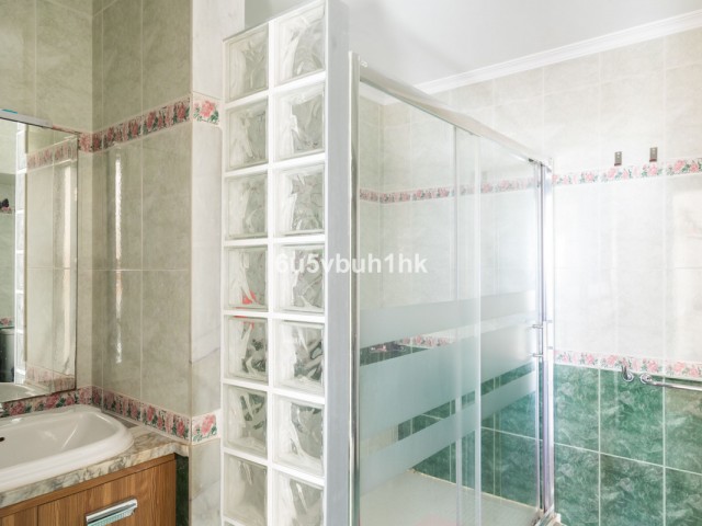 5 Soveroms Villa i Torremolinos